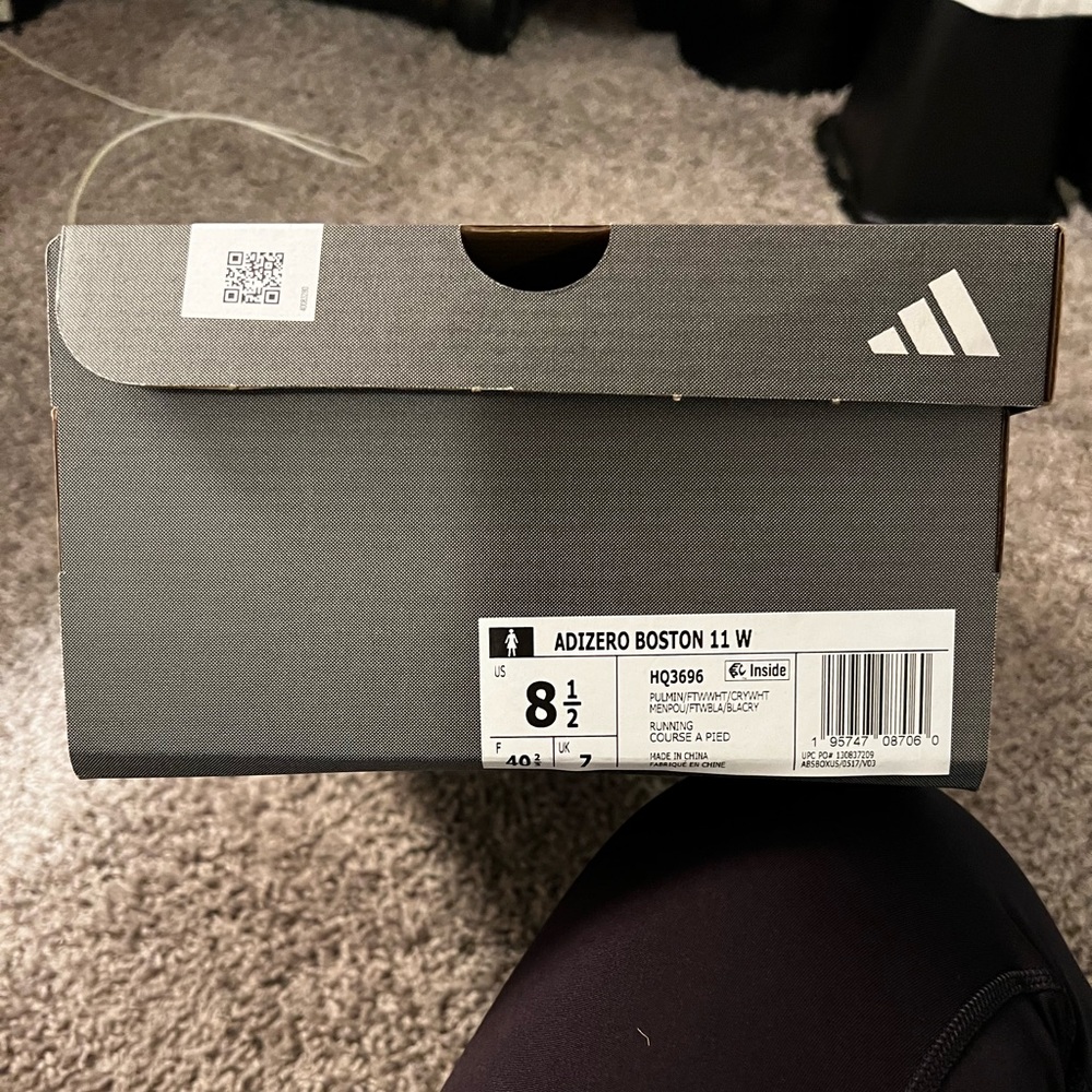 Adizero Boston 11 w size 8.5